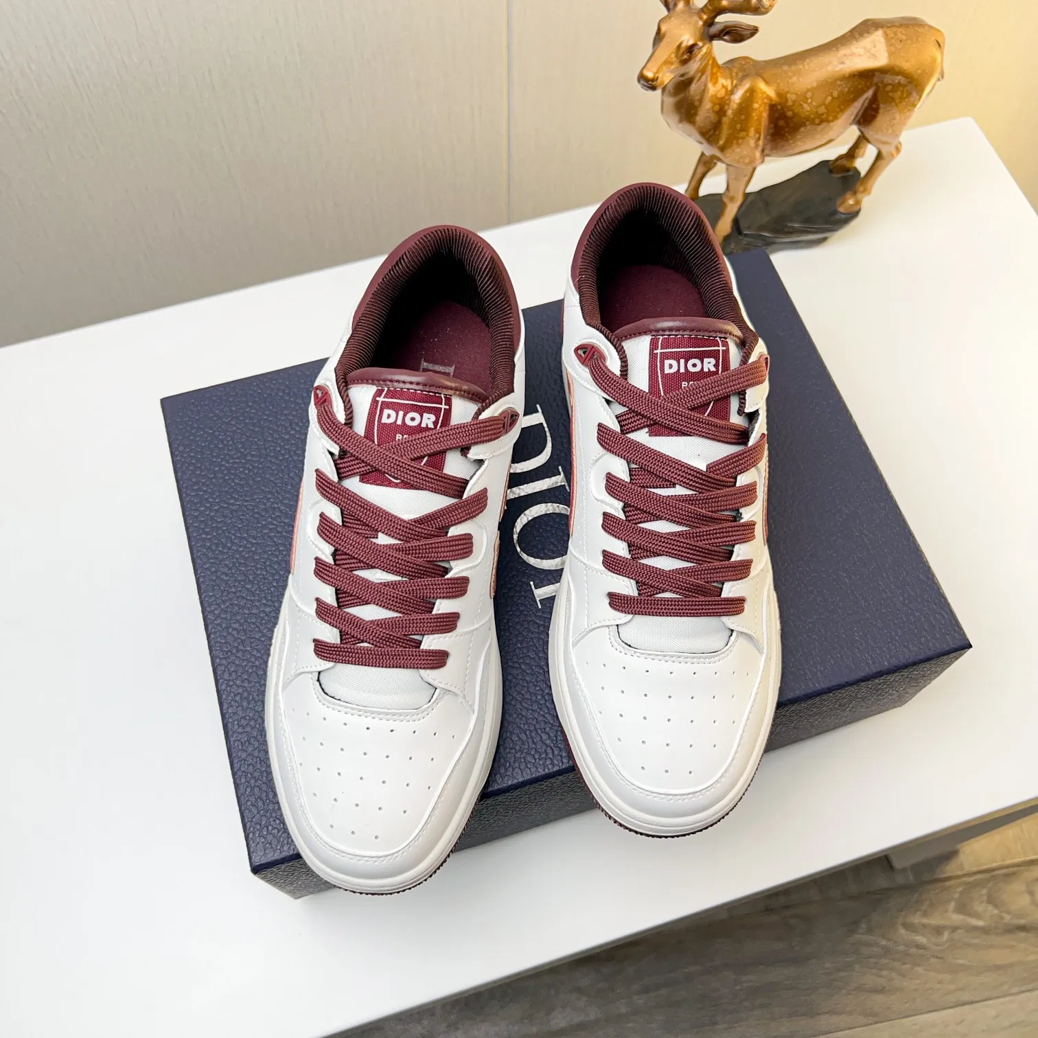Men's Men's Shoes 💰420 [New Style] 🦩🦩Dior - Low-top sneakers 2025 spring men's collection new arrivals [Celebrate][Celebrate][Celebrate], reinterpret the basketball shoe design and become a classic Dior item [strong][strong][strong], carefully crafted in black and cream white smooth cowhide, paired with beige suede, showing leather on the side The CD logo, tongue, sole and back side are decorated with various distinctive details to enhance the style[666][666], while eyelet details, topstitching and rubber panels highlight the dynamic charm of its athletic style[strong][strong][strong]. It has a two-color rubber sole, which can be matched with various clothing to create a refined look. Size: 38 to 44 (45 can be customized